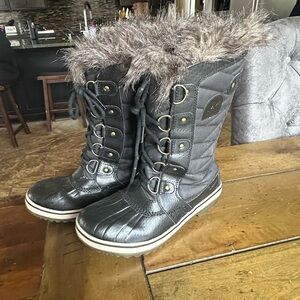 Sorel Black and Gray Faux Fur Boots-never worn